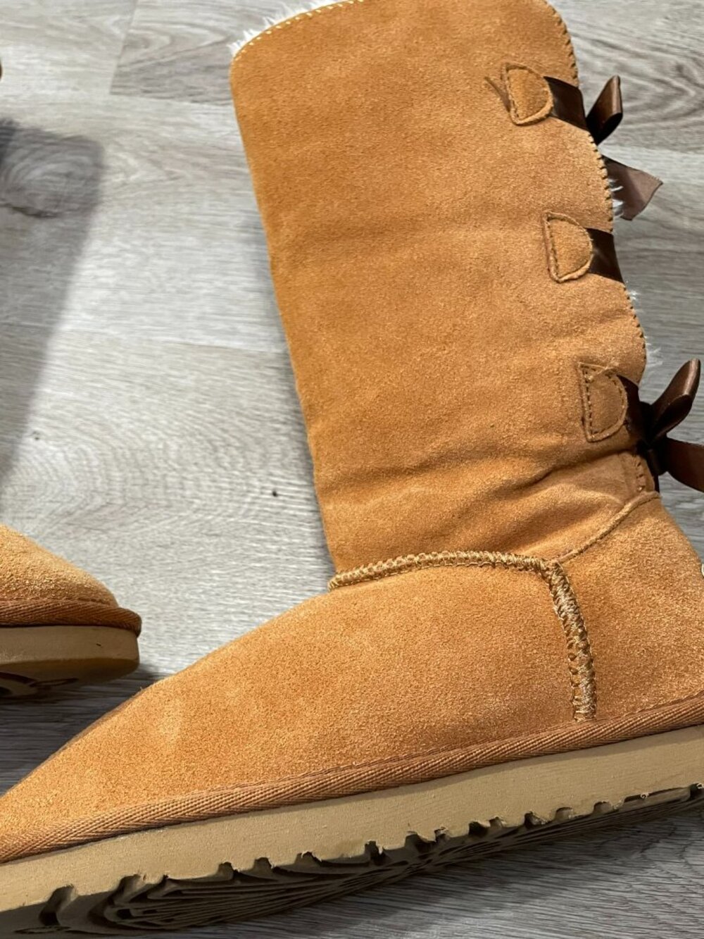 UGG Brown Ribbon Boots 9 - Picture 9 of 11